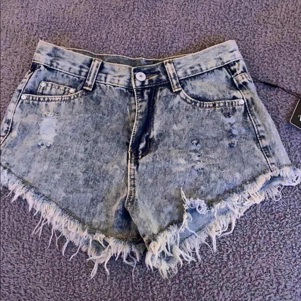 Awful demon washed Jean shorts